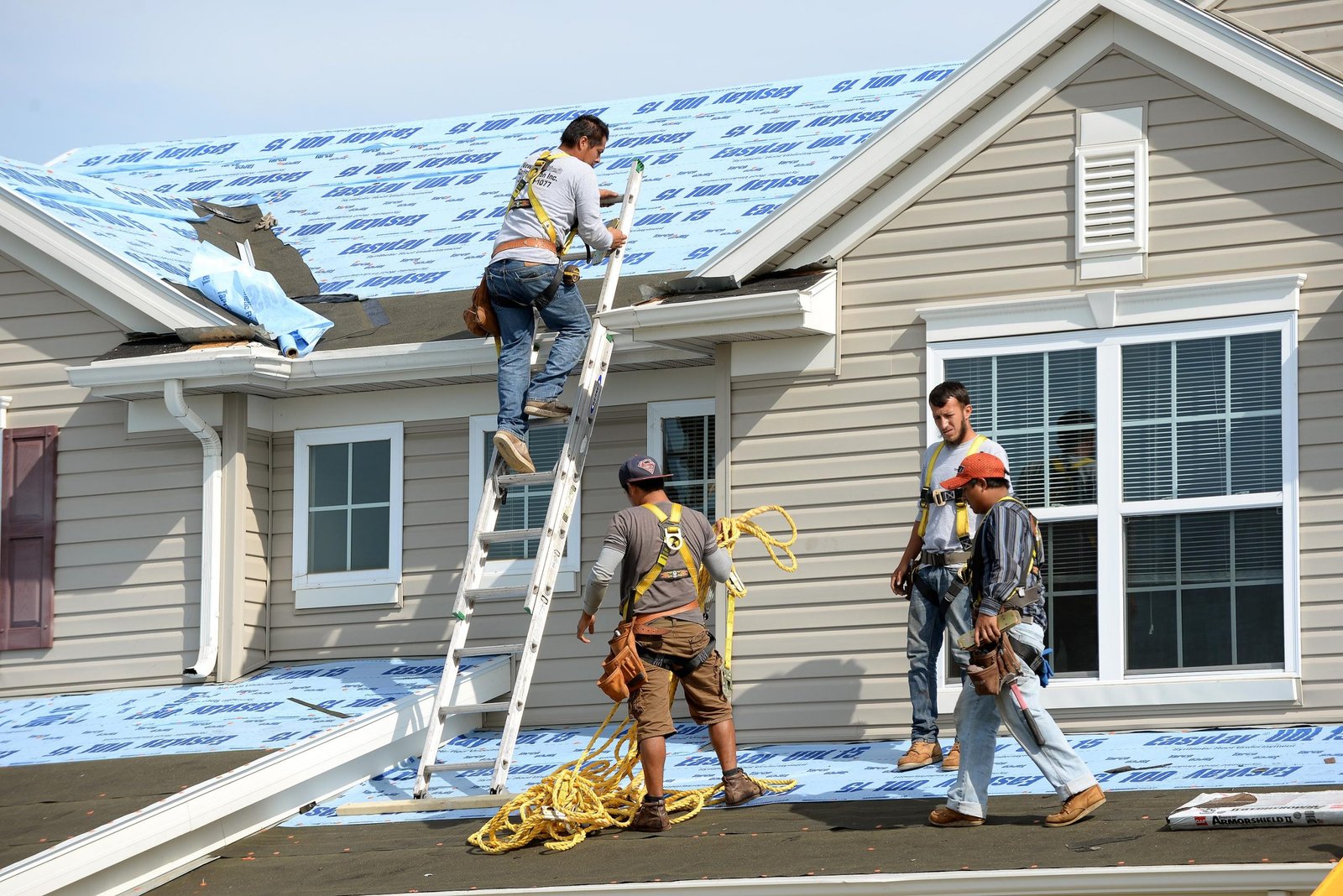 Handling Roofing Emergencies