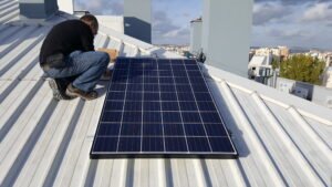 Eight Benefits of Installing Solar Tiles on Your Roof